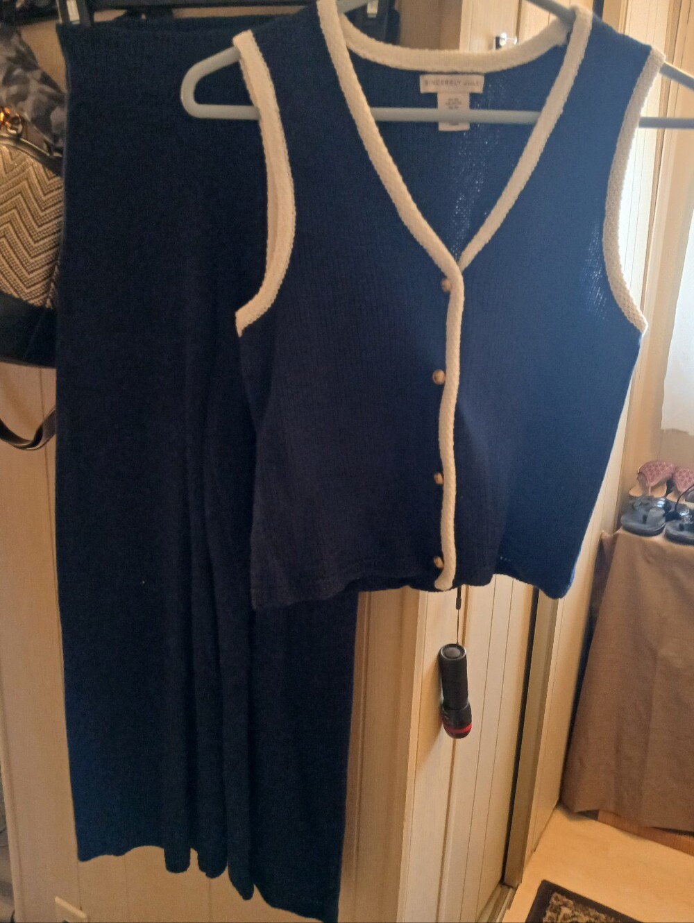 2pc.knit Blend sleeveless Top Wide Legged Gauchoes. 33 " L 2" Thick Eastic W 24 - Picture 1 of 7